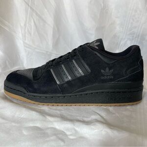 ADIDAS Forum 84 Low ADV Men’s Sneakers in black, carbon, and grey